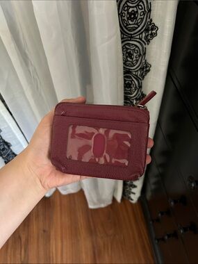 Compact Burgundy Leather Wallet w/ Lots of Compartments